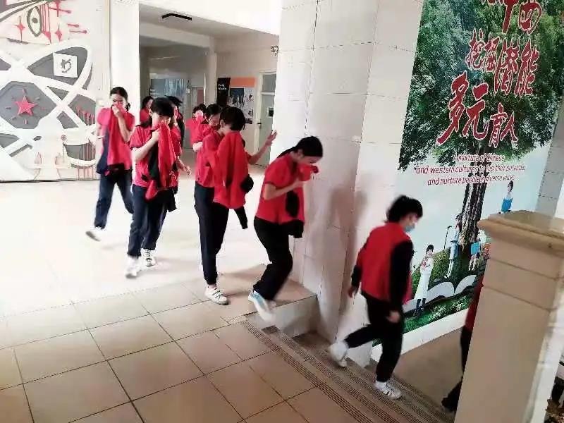 学生消防演习